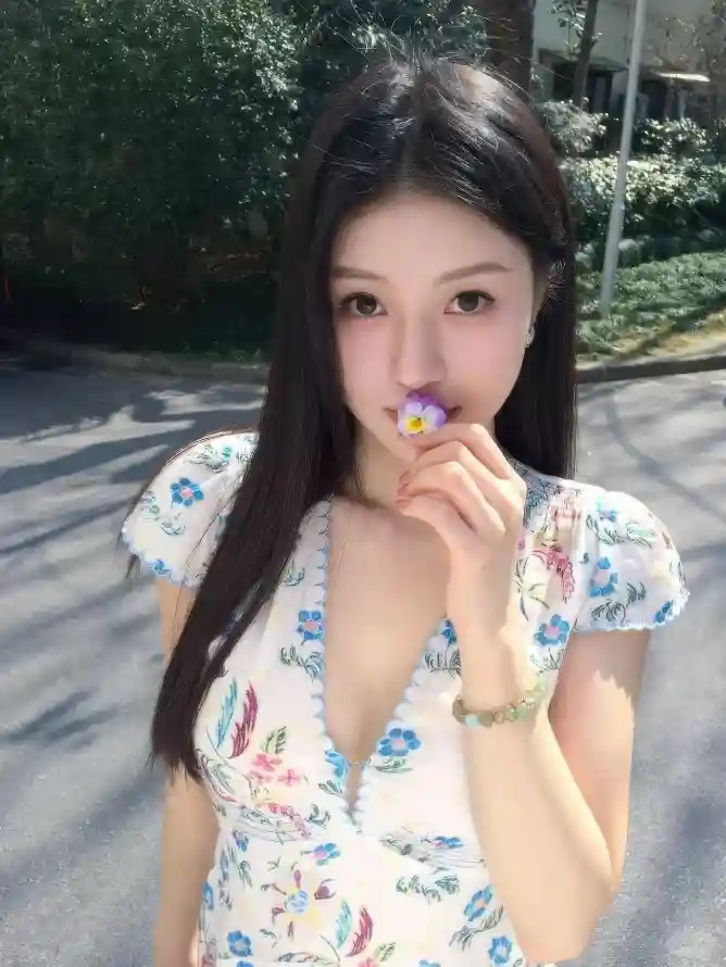 日韩国产亚洲欧美中国v_亚洲成aⅴ人片_一本无码av中文出轨人妻