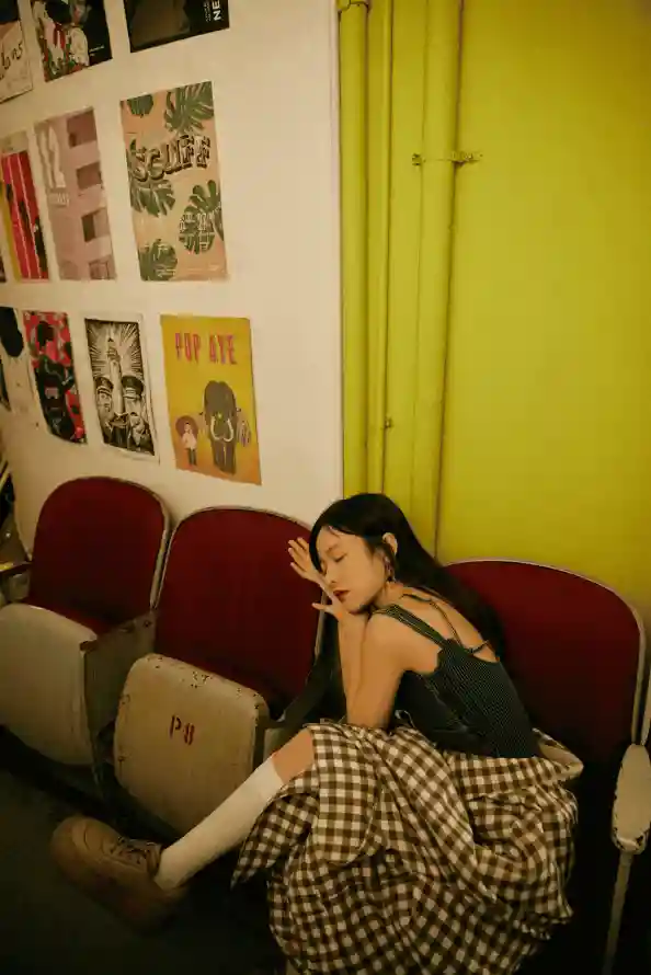 日韩国产亚洲欧美中国v_亚洲成aⅴ人片_一本无码av中文出轨人妻